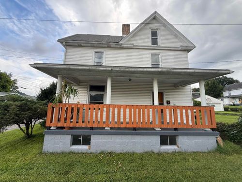 301 Seneca Street, Westover, WV, 26501 | Card Image
