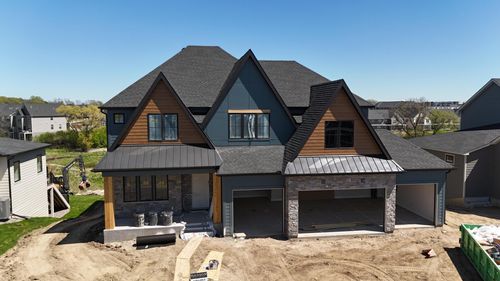 10190 Peony Ln N, Maple Grove, MN, 55311-5717 | Card Image