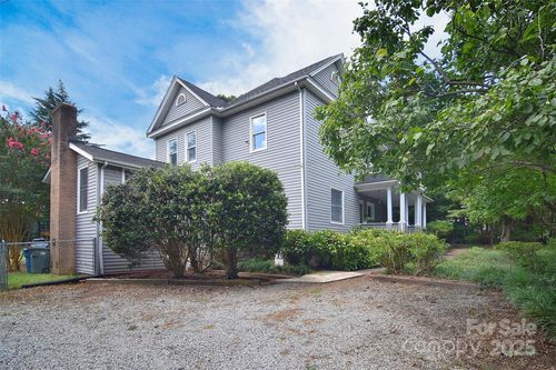 1707 N Main St, Salisbury, NC, 28144-2929 | Card Image