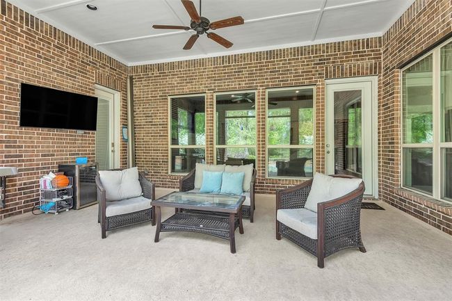 surround sound speakers in patio | Image 42