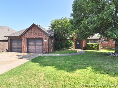 4607 142nd St, Bixby, OK, 74008-3789 | Card Image