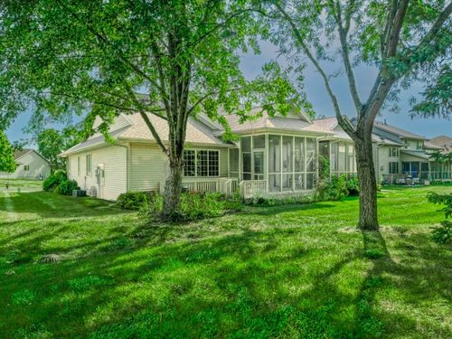 100 E Weston Dr, North Liberty, IA, 52317-8028 | Card Image