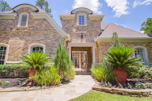 6 W Monteagle Cir, The Woodlands, TX, 77382-1091 | Card Image