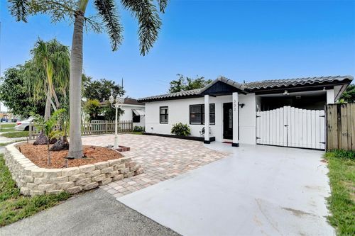 332 Nw 45th St, Fort Lauderdale, FL, 33309-3912 | Card Image