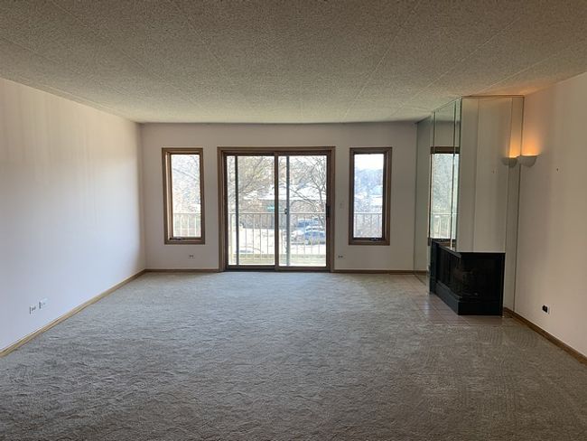 APT-212 - 724 12 Th St, Condo with 2 bedrooms, 2 bathrooms and 1 parking in Wilmette IL | Image 5
