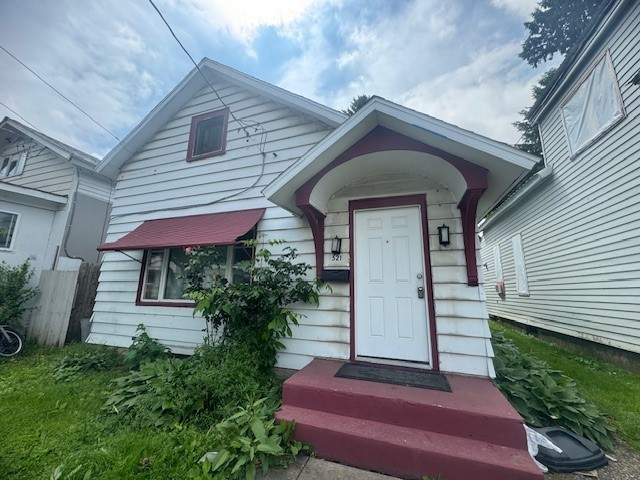 24th St, Erie, PA 16503