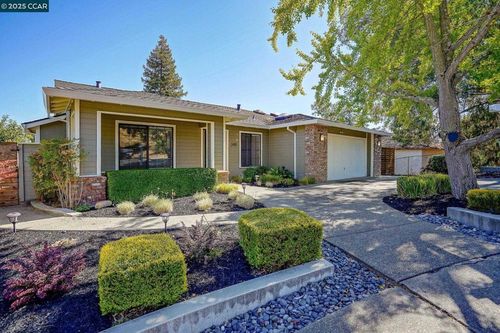 2411 Pinon Ct, Martinez, CA, 94553-3323 | Card Image