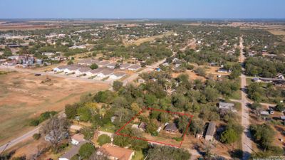 1209 Commerce St, Home with 0 bedrooms, 0 bathrooms and null parking in Jourdanton TX | Image 1