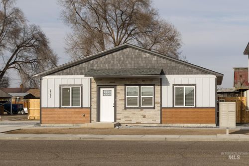 297 Se 6th St #2, Ontario, OR, 97914 | Card Image