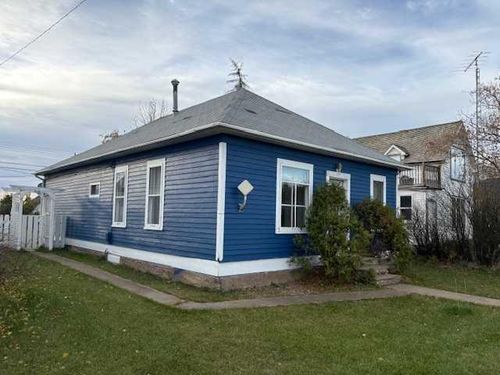 4919 49 St, Hardisty, AB, T0B1V0 | Card Image