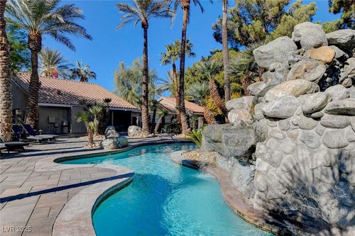 2097-4200 S Valley View Blvd, Las Vegas, NV, 89103-4029 | Card Image