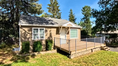 1020 Nw Charlotte St, Pullman, WA, 99163-3202 | Card Image
