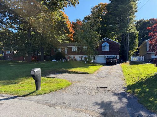 38 Steiner Dr, Mahopac, NY, 10541-1049 | Card Image