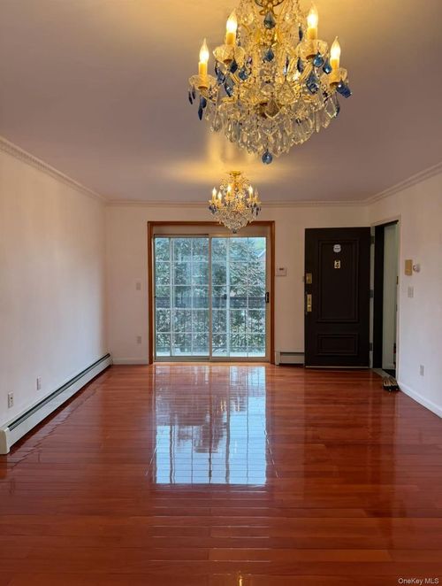 3fl-7050 45th Ave, Woodside, NY, 11377-5130 | Card Image