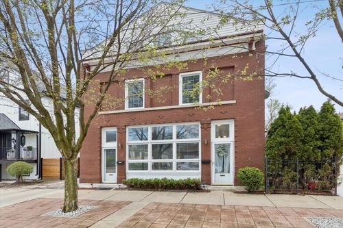 4217 W Grace Street, Chicago, IL, 60641 | Card Image