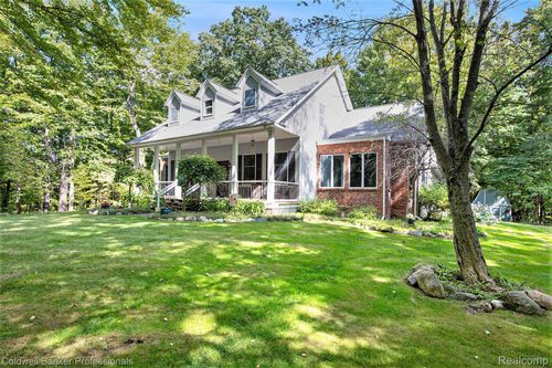 5511 Blood Rd, Metamora, MI, 48455-9338 | Card Image