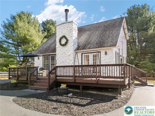 64 Autumn Ln, Jim Thorpe, PA, 18229-2700 | Card Image