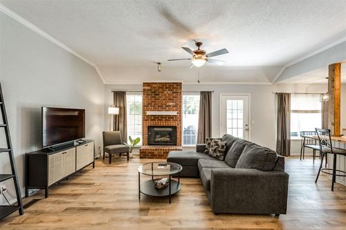 1705 Saint Christopher Dr, Edmond, OK, 73003-3927 | Card Image