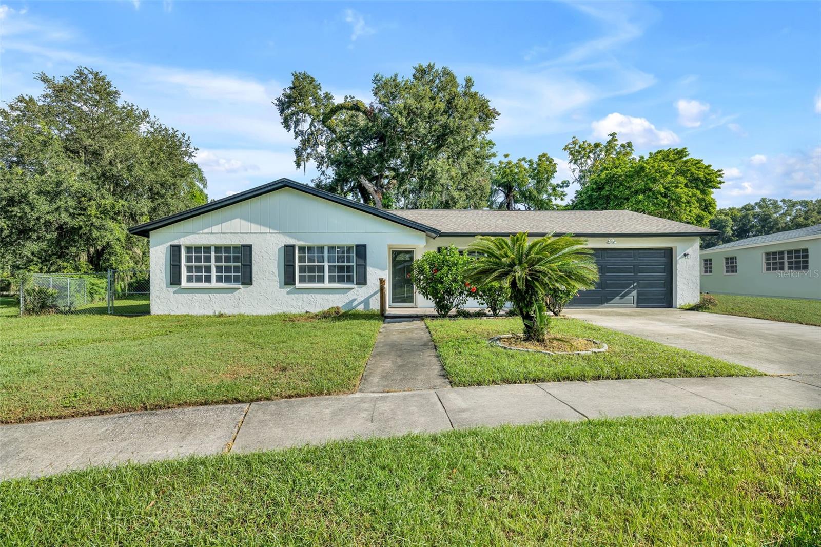 Forest Cir, Seffner, FL 33584