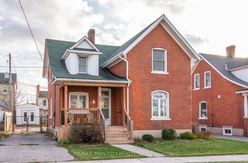 {{alt}} | Card Image