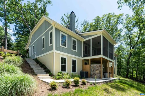 329 Carrsbrook Dr, CHARLOTTESVILLE, VA, 22901-1005 | Card Image
