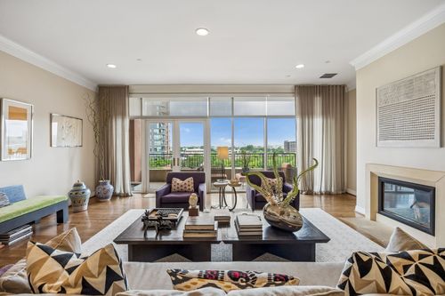 707-2828 Hood Street, Dallas, TX, 75219 | Card Image