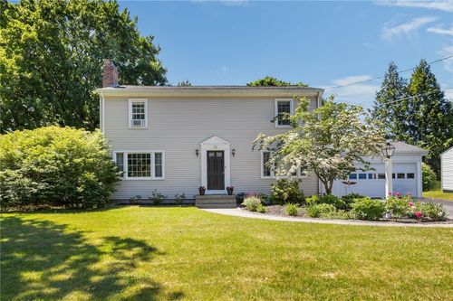 30 Thomas Leighton Blvd, Cumberland, RI, 02864-2220 | Card Image