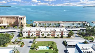 208 - 8 Glencoe Place, Condo with 2 bedrooms, 1 bathrooms and null parking in Dunedin FL | Image 2