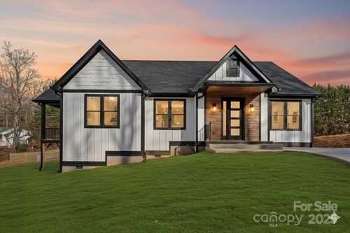 4 Shytle Ln, Fletcher, NC, 28732-0300 | Card Image