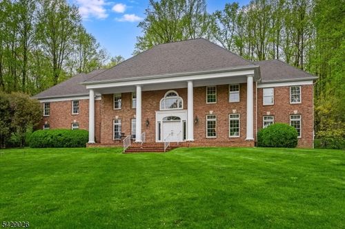 5 Chilton Rd, Chester, NJ, 07930-3107 | Card Image