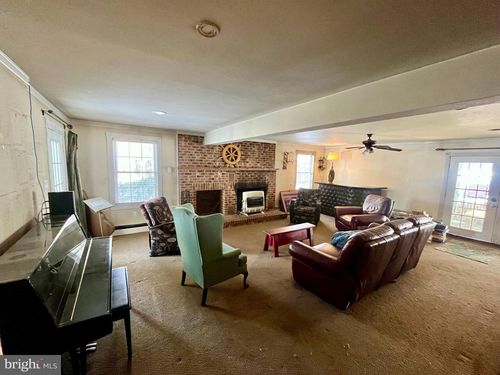 521 S Main St, Woodstock, VA, 22664-1257 | Card Image