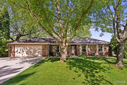 9 Eagle Dr, Shiloh, IL, 62221-4402 | Card Image