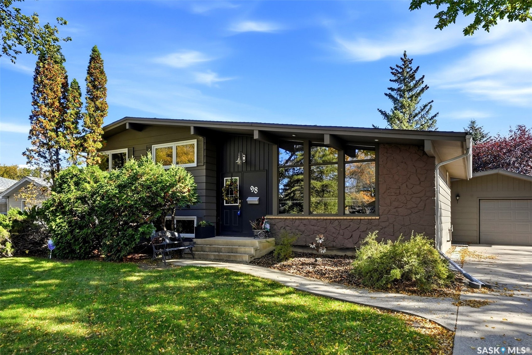 98 , For Sale in Regina - eXp Realty
