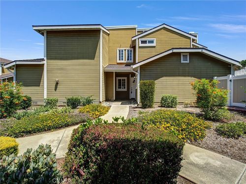 792 Lander Cir, Claremont, CA, 91711-6218 | Card Image