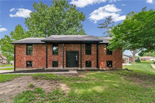 900 Goodrich Dr, Richmond, MO, 64085 | Card Image