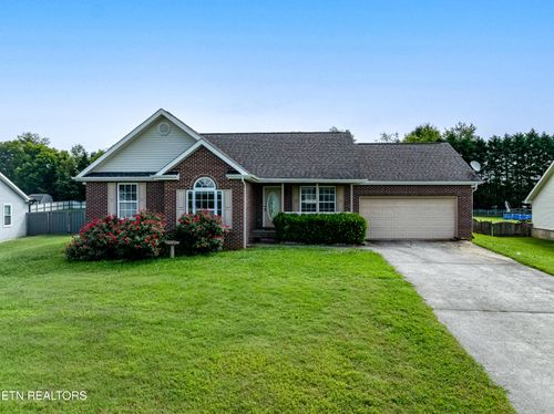 972 Mossy Grove Ln, Maryville, TN, 37801-4101 | Card Image