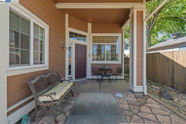 7677 Copper Cove Pl, House other with 3 bedrooms, 2 bathrooms and 1 parking in Antelope CA | Image 4