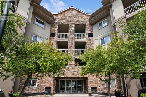105-4 Dayspring Circle, Brampton (Goreway Drive Corridor), ON, L6P2Z5 | Card Image
