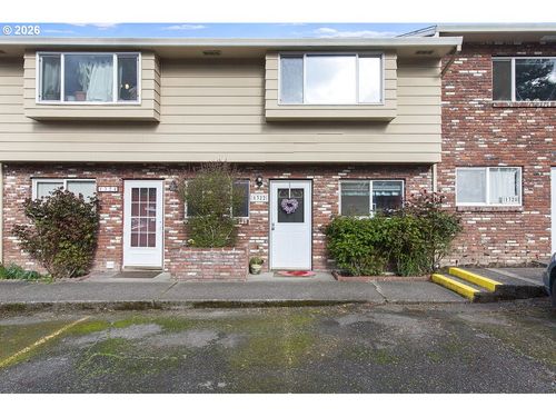 1322 Ne Hogan Dr, Gresham, OR, 97030 | Card Image