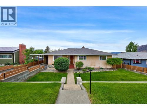 1448 Pine Cres, Kamloops, BC, V2C2Z3 | Card Image