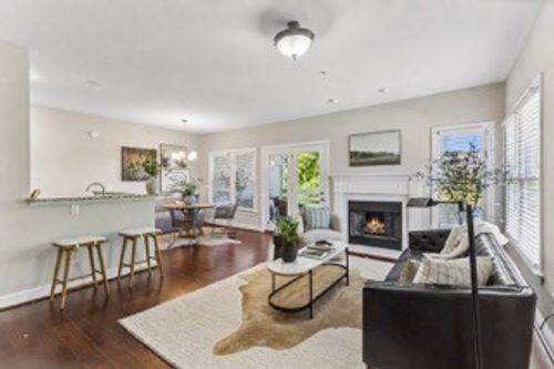 323 Boxmere Pl, Nashville, TN, 37215-6128 | Card Image
