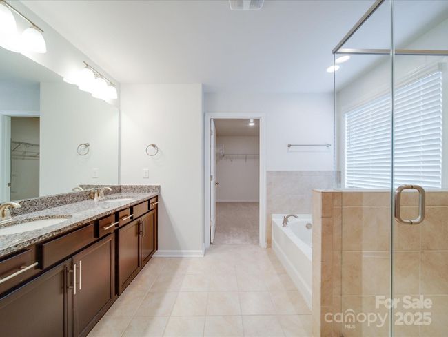 Primary Bathroom | Image 36