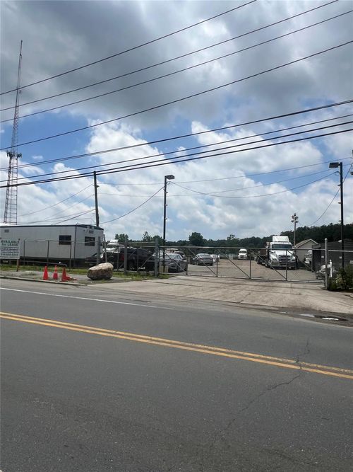 926 Crooked Hill Rd, Brentwood, NY, 11717-1043 | Card Image