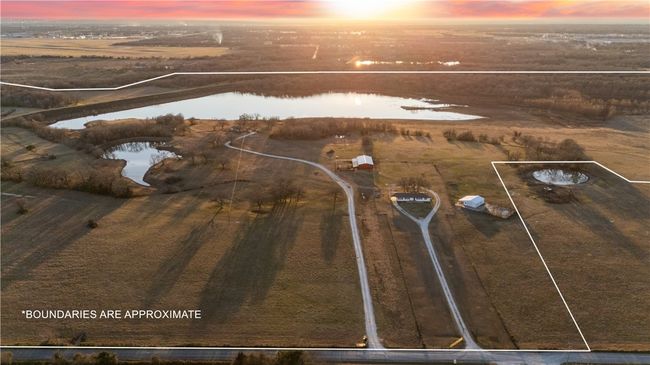 717 Oak Knoll Ln, Home with 3 bedrooms, 3 bathrooms and 1 parking in Elm Mott TX | Image 8