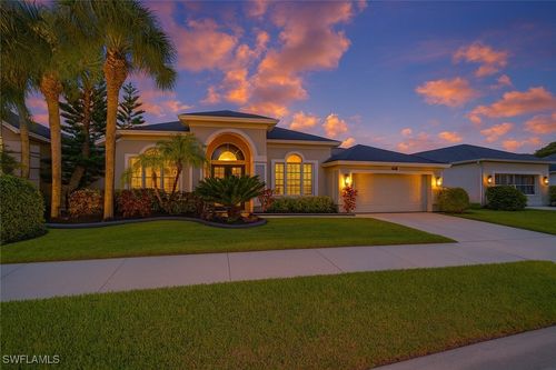 193 Skipping Stone Ln, NAPLES, FL, 34119-9743 | Card Image