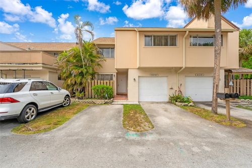 2-8256 Nw 9th Ct, Plantation, FL, 33324-1219 | Card Image
