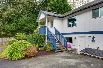 19509 Se 141st Street, House other with 3 bedrooms, 2 bathrooms and 1 parking in Renton WA | Image 2