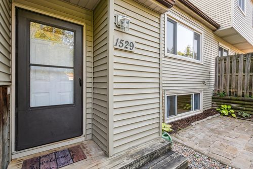 1529 Greenwood Ct N, Eagan, MN, 55122-1306 | Card Image