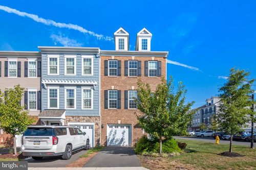 8772 Elsing Green Dr, MANASSAS, VA, 20112-2456 | Card Image