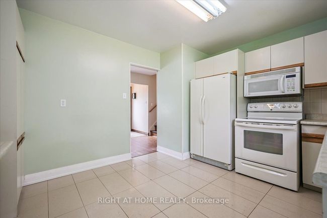 12 Eldon Crt, House other with 3 bedrooms, 2 bathrooms and 4 parking in Brampton ON | Image 15
